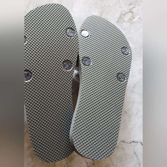 Old Navy Gray Slides - Picture 5 of 5